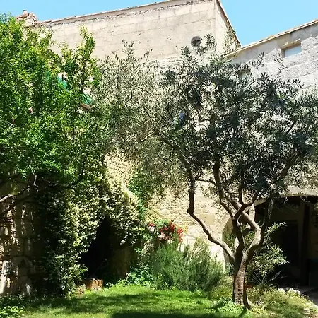 Le Petit Domeynes Apartment *