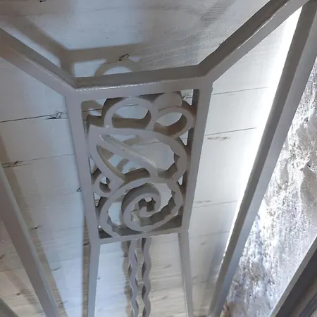 Le Petit Domeynes Апартаменты