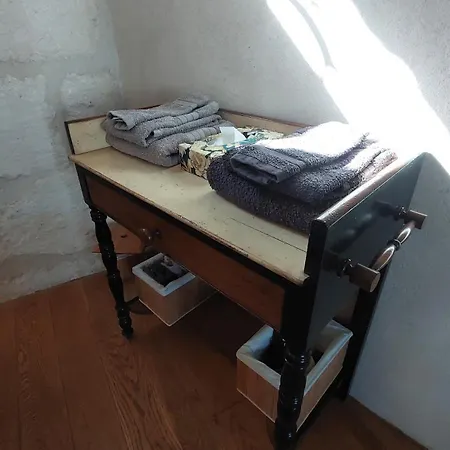 Le Petit Domeynes Apartment