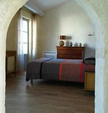 Le Petit Domeynes Апартаменты