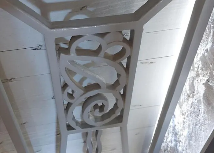 Le Petit Domeynes Apartament