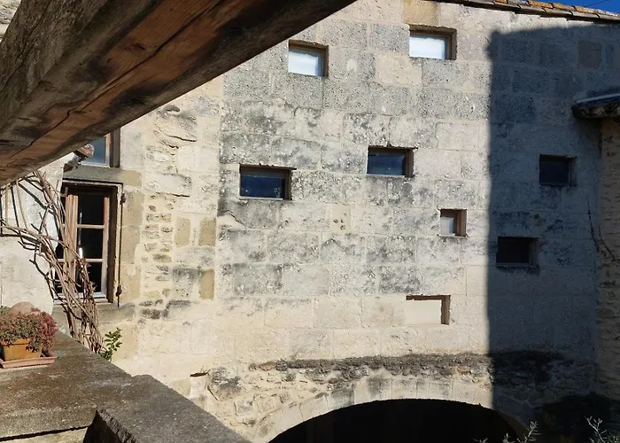 Le Petit Domeynes Apartament Meynes